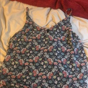 Adorable floral blouse!